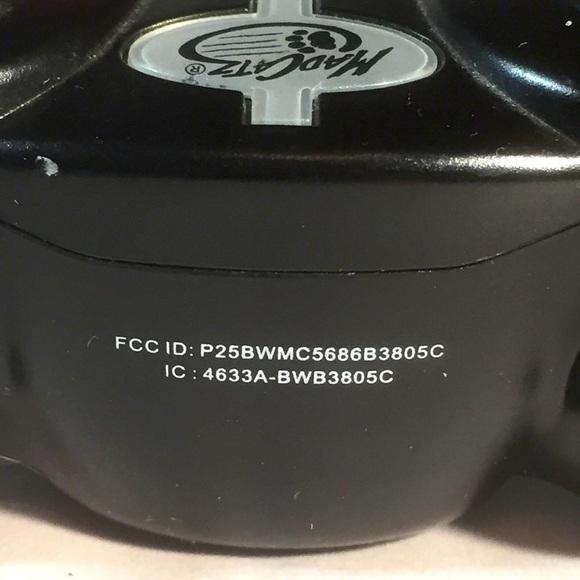 Game Cube Wireless Controller from Mad Catz - Picture 5 of 7